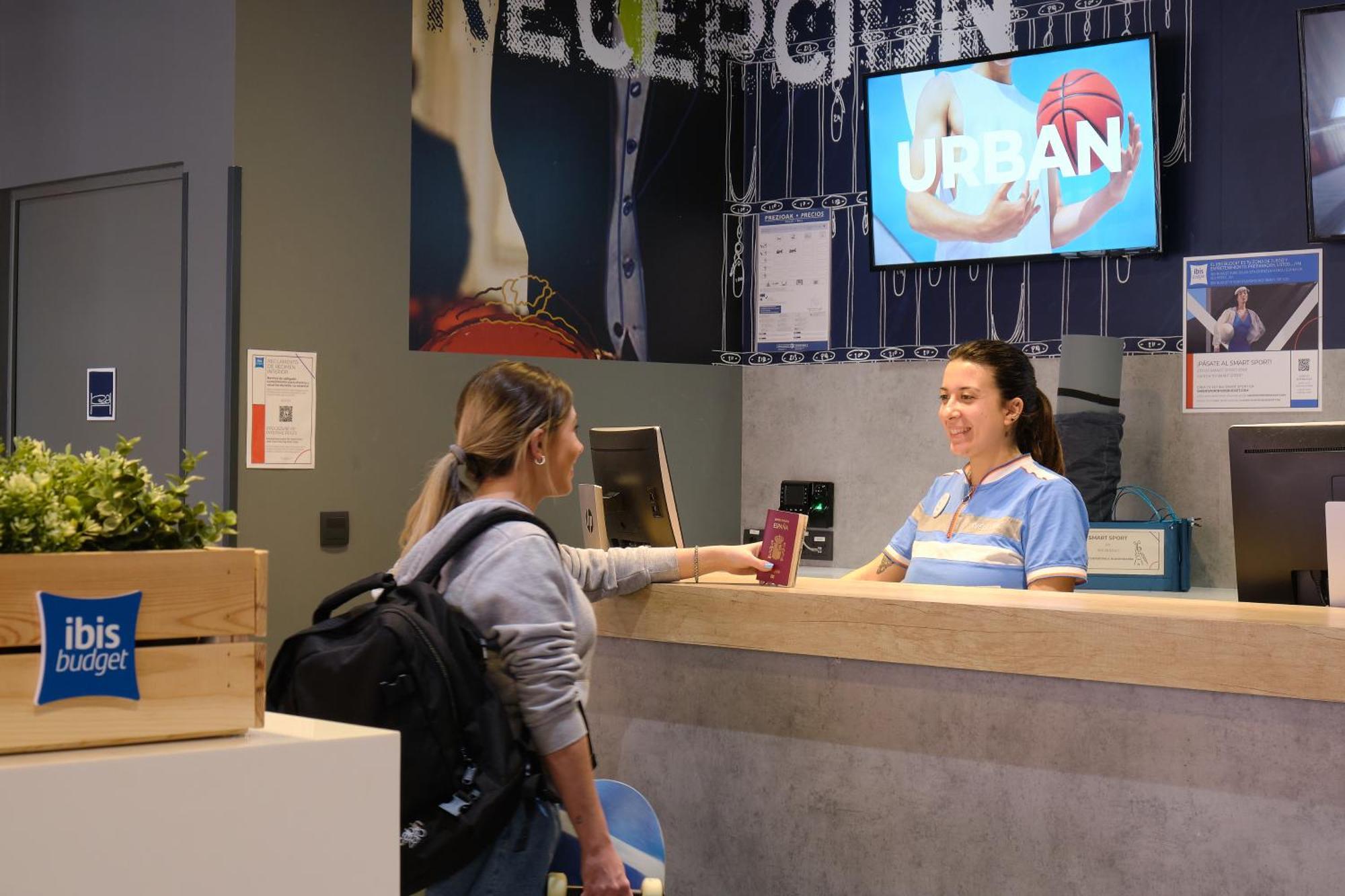 Ibis Budget Bilbao City Bagian luar foto